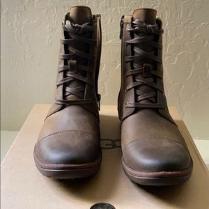 UGG Ashbury Chesnut